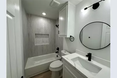 2113 Henry Street #B, Greenville, TX 75401 - Photo 8