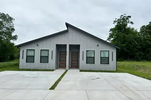 2113 Henry St, Greenville, TX 75401 - Photo 1