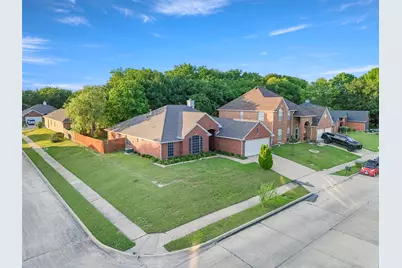 8343 Crystalwood Drive, Dallas, TX 75249 - Photo 2