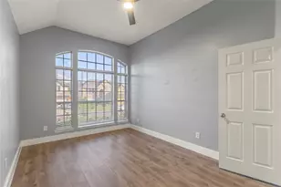 8343 Crystalwood Dr, Dallas, TX 75249 - Photo 12