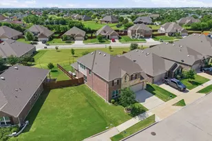 1101 Pinnacle Breeze Dr, Fort Worth, TX 76052 - Photo 2