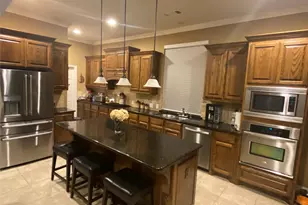 7112 Carmona, Grand Prairie, TX 75054 - Photo 4