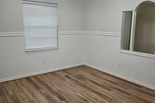 2722 Clover Valley Dr, Garland, TX 75043 - Photo 10