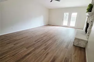 2722 Clover Valley Dr, Garland, TX 75043 - Photo 8