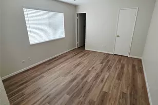 2722 Clover Valley Dr, Garland, TX 75043 - Photo 12
