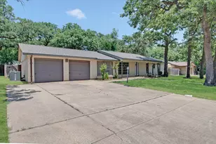 3505 Oak Haven Dr, Forest Hill, TX 76119 - Photo 4