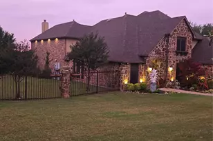 911 Bentle Branch Ln, Cedar Hill, TX 75104 - Photo 38