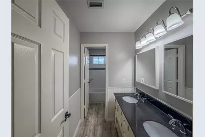 1081 Woodbriar Drive, Grapevine, TX 76051 - Photo 14