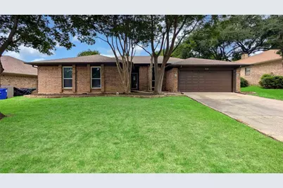 510 Evans Drive, Euless, TX 76040 - Photo 1