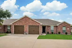 803 Hibiscus Trail, Waxahachie, TX 75165 - Photo 2