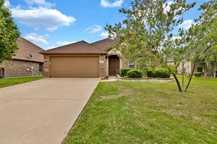 6027 Cedar Glen Dr, Grand Prairie, TX 75052 - Photo 1
