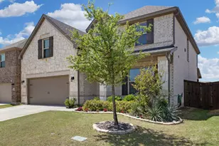 11833 Toppell Trl, Fort Worth, TX 76052 - Photo 2