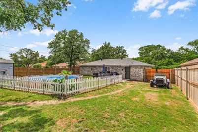 105 Rhoades Street, Azle, TX 76020 - Photo 22