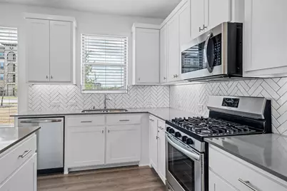7053 Cedar Creek Drive, Grand Prairie, TX 75054 - Photo 8