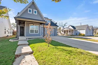 209 W Dallas Street, Mansfield, TX 76063 - Photo 2