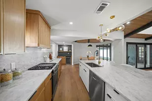 7115 Cosgrove Dr, Dallas, TX 75231 - Photo 12