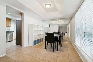 805 W Rochelle Rd, Irving, TX 75062 - Photo 8