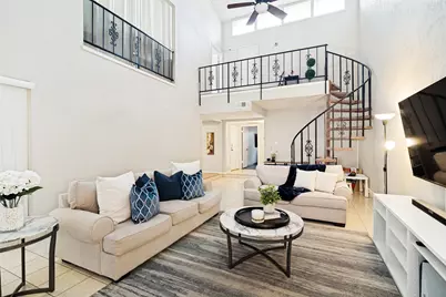 805 W Rochelle Road, Irving, TX 75062 - Photo 4