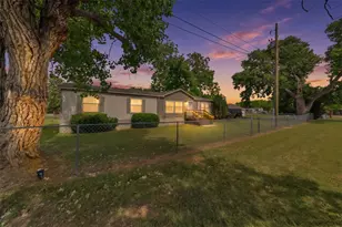 3401 Samoan Ct, Granbury, TX 76048 - Photo 4