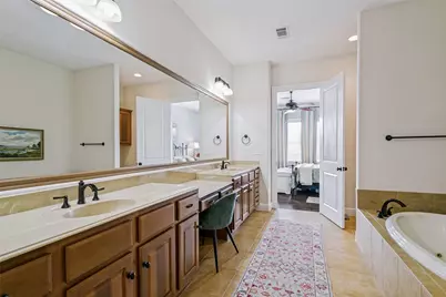 610 Via Ravello #311, Irving, TX 75039 - Photo 10