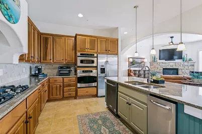 610 Via Ravello #311, Irving, TX 75039 - Photo 8