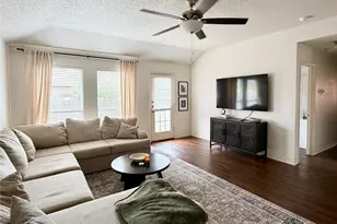 1421 Jacksons Run, Greenville, TX 75402 - Photo 8