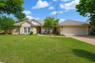 6628 Westmoor Ln, Benbrook, TX 76132 - Photo 2