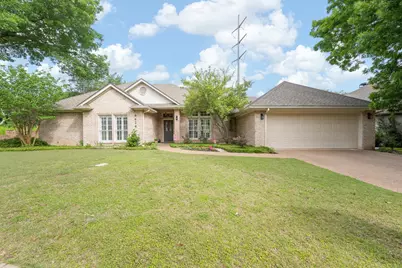 6628 Westmoor Lane, Benbrook, TX 76132 - Photo 2