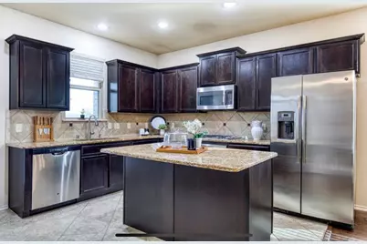 421 Hideaway Road, McKinney, TX 75072 - Photo 2