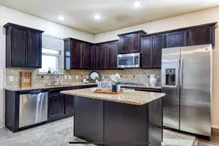 421 Hideaway Rd, McKinney, TX 75072 - Photo 2