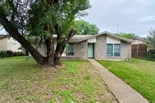 12109 Bishop Dr, Balch Springs, TX 75180 - Photo 2