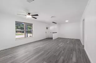 2816 Rosebud Ln, Richland Hills, TX 76118 - Photo 12