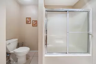 16 Village Green Ct, Denison, TX 75020 - Photo 14