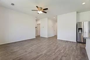 9704 Calhoun Falls Dr, Fort Worth, TX 76108 - Photo 8
