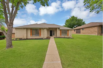 925 Creekview Drive, Mesquite, TX 75181 - Photo 1