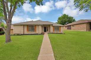 925 Creekview Dr, Mesquite, TX 75181 - Photo 1