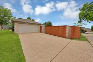 925 Creekview Dr, Mesquite, TX 75181 - Photo 26