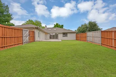 925 Creekview Drive, Mesquite, TX 75181 - Photo 24
