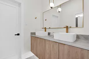 1621 Bannock Ave, Dallas, TX 75215 - Photo 14