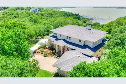 1132 Mallard Pointe Drive, Grand Prairie, TX 75104 - Photo 6