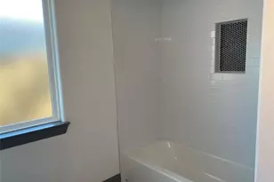 823 E Arlington Ave, Fort Worth, TX 76104 - Photo 14