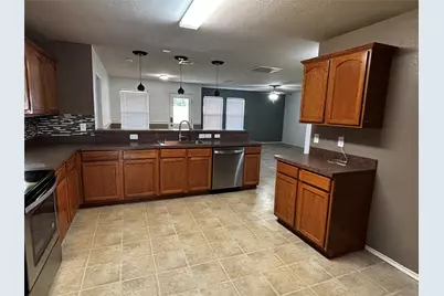2027 Lake Trail Drive, Heartland, TX 75126 - Photo 2