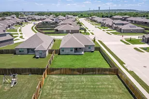1056 Tumbleweed Trail, Crowley, TX 76036 - Photo 32
