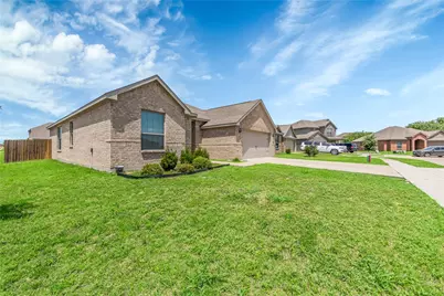 1056 Tumbleweed Trail, Crowley, TX 76036 - Photo 36