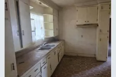 701 W Division Street, Fort Stockton, TX 79735 - Photo 4