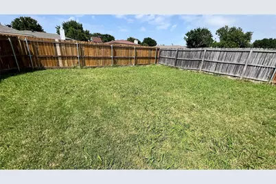 1725 Glencairn Lane, Lewisville, TX 75067 - Photo 14