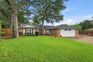2604 Meadow Pl, Bedford, TX 76021 - Photo 1