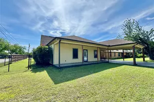 510 N Friou St, Alvarado, TX 76009 - Photo 4