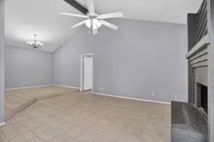 231 Shady Ln Dr, Fort Worth, TX 76112 - Photo 4