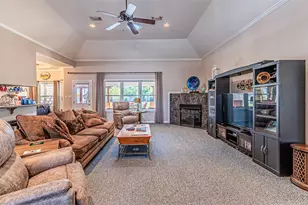 617 Parker Ln, Granbury, TX 76048 - Photo 10
